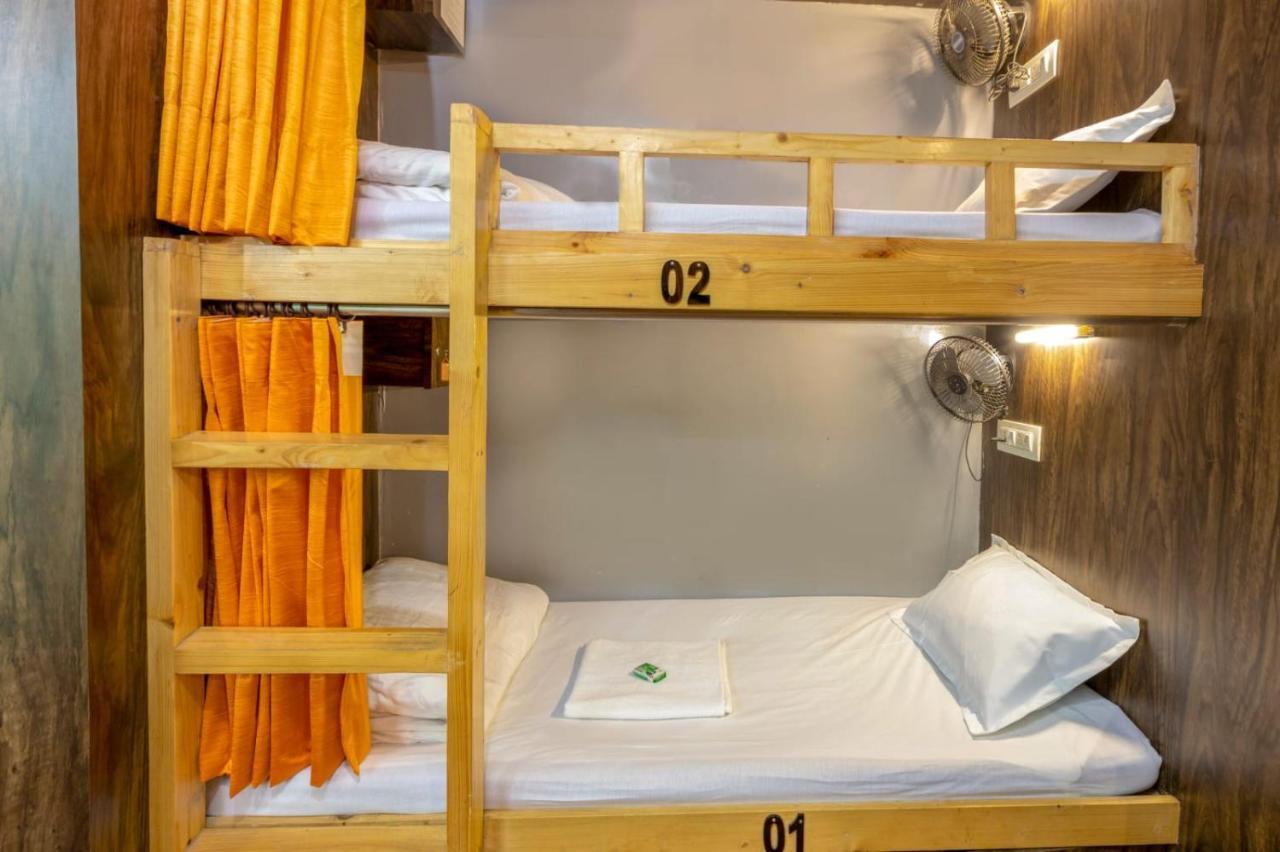 Sunrise Dormitory Hostel Mumbai Exteriör bild